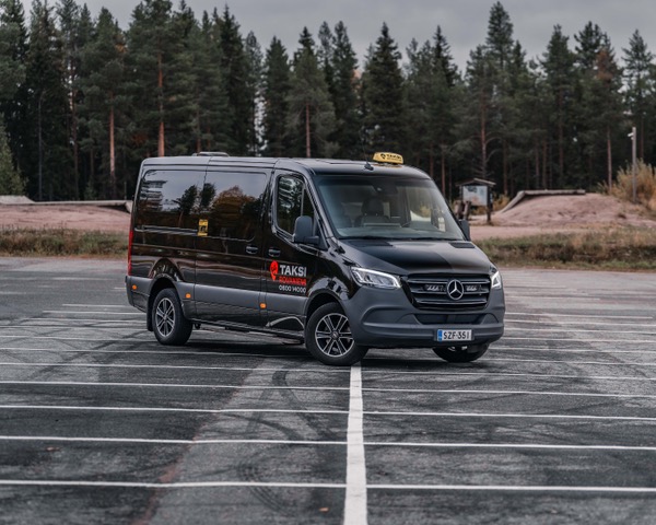 Taksinkuljettajaksi Rovaniemen Taksipalvelulle