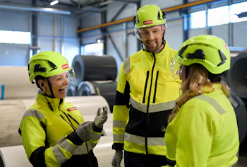 Tuotannon työntekijöitä, Alajärvi