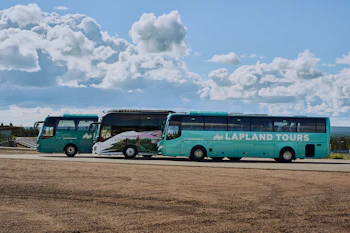 Linja-autonkuljettaja, Lapland Tours