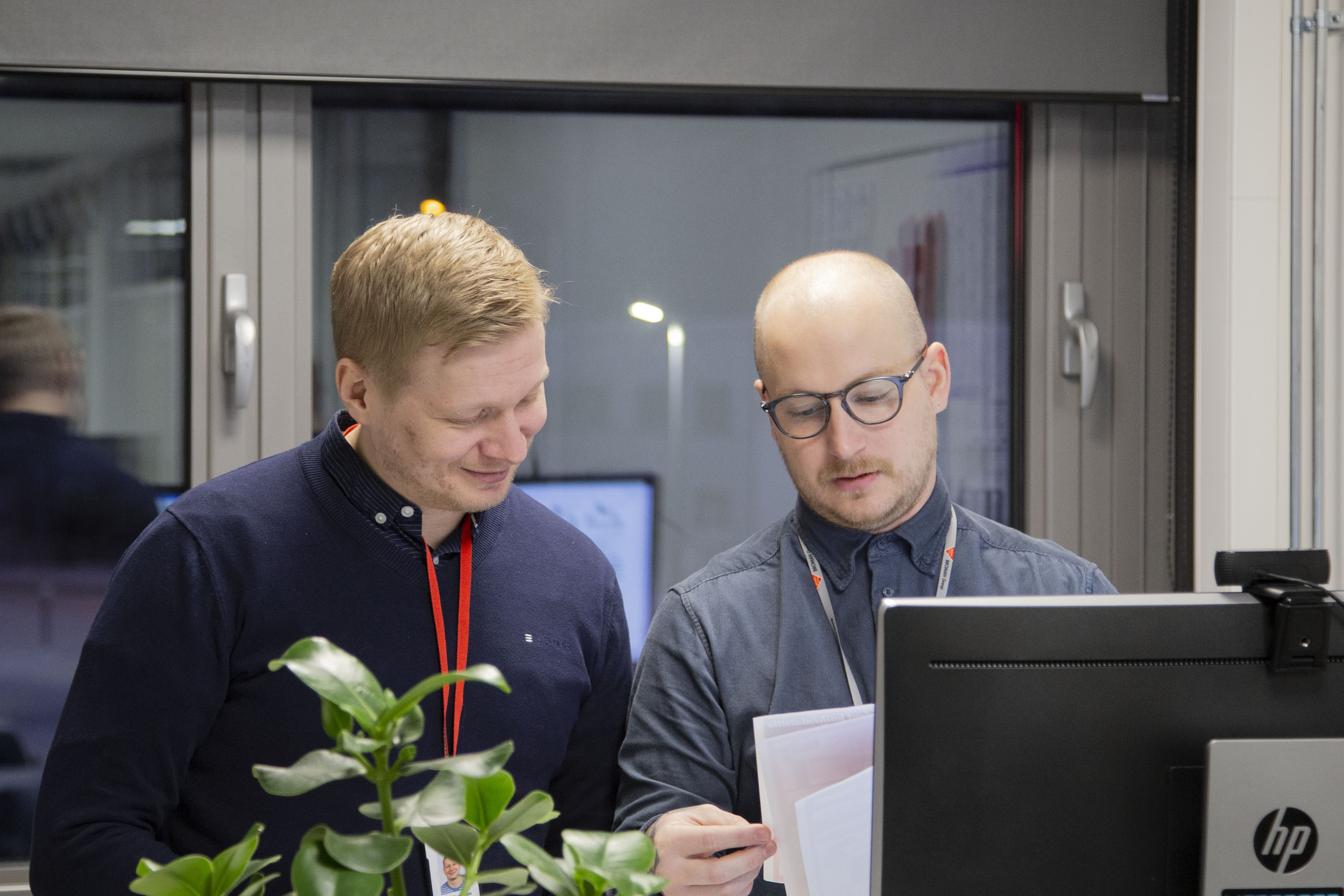 Suomi-ruotsi -kääntäjä